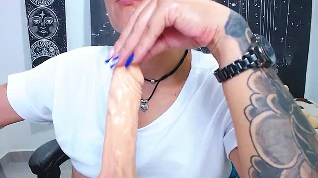 Hikaryfire live XXX chat