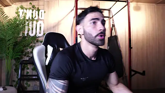 عرض كام Austin_bolt