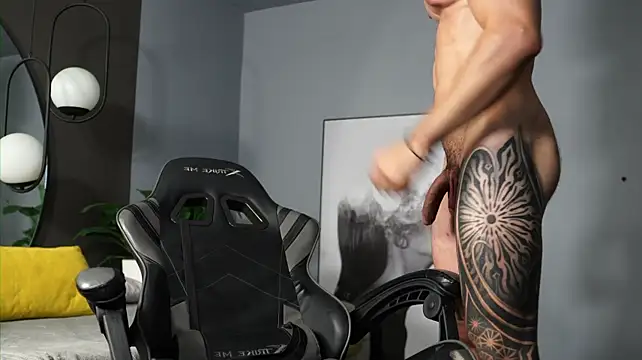 הופעת וובקאם של Austin_bolt