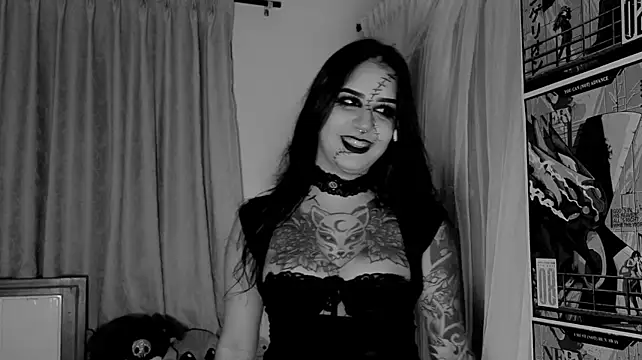 Kittyhelll_: вебкам-шоу