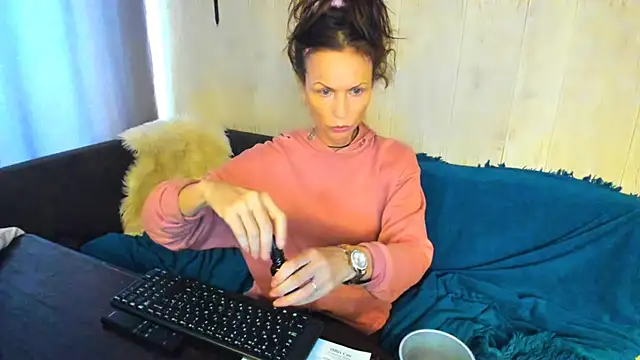 Chat +18 de Elizabe_th ao vivo