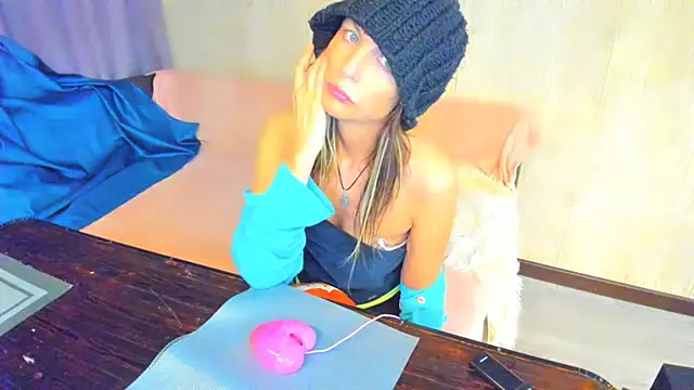Elizabe_th Adlı Modelin Canlı XXX Sohbeti