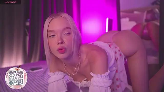TastyTiffy's Webcam Show