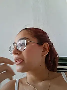 Ary-18's Live XXX Chat