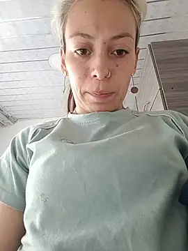 Tefannyy_ Chat XXX in diretta