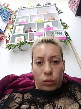Pokazy przed kamerką – Tefannyy_