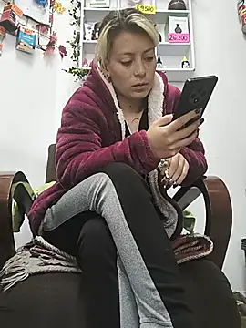 Tefannyy_ – webcam-show