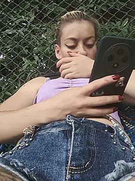 הופעת וובקאם של Tefannyy_