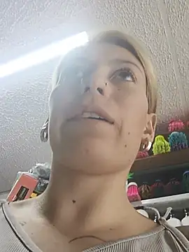Tefannyy_ Show in webcam