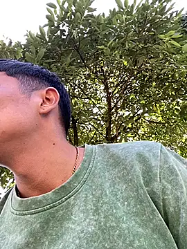 Show modela Fernando_Official na web-kameri