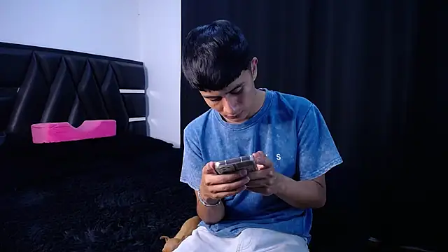Fernando_Official's Live XXX Chat