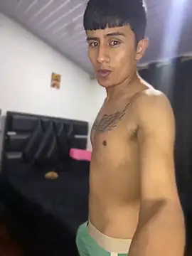 Fernando_Official Adlı Modelin Web Kamerası Şovu