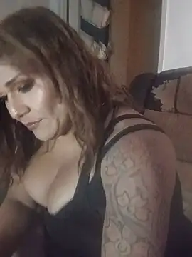 deedeedoll82222 webkamerás műsora