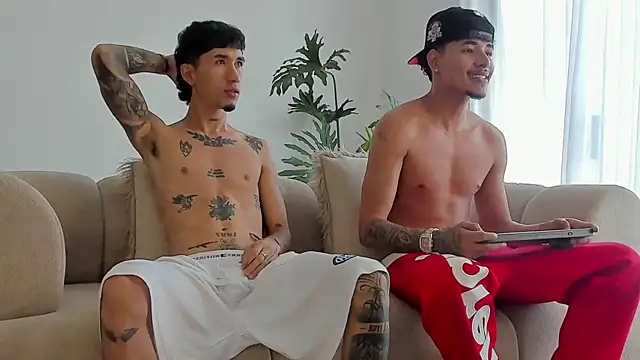 Ian_and_Noah Adlı Modelin Web Kamerası Şovu