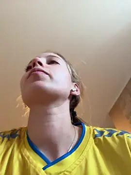 Mrs_Mr_007n Webbikameraesitys