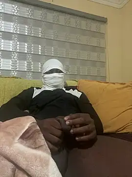 DangerousTboy webkamerás műsora