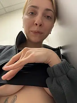 Sunny___Bunny Live XXX-Chat