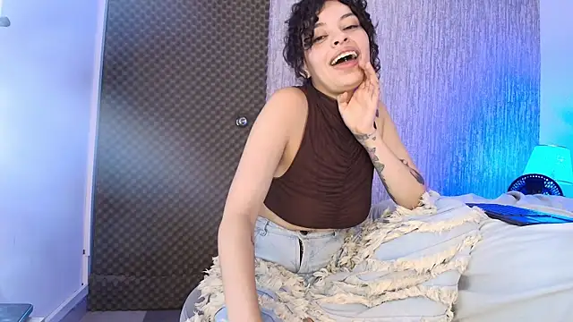 Chat +18 de KatherineGomez ao vivo