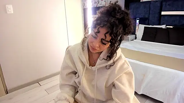 KatherineGomez's Live XXX Chat