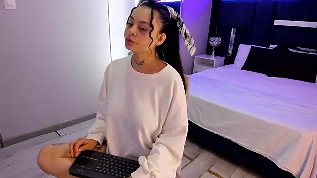 KatherineGomez's Live XXX Chat