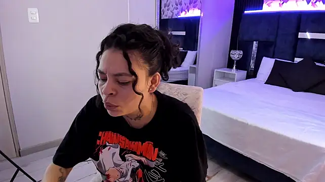 KatherineGomez's Live XXX Chat