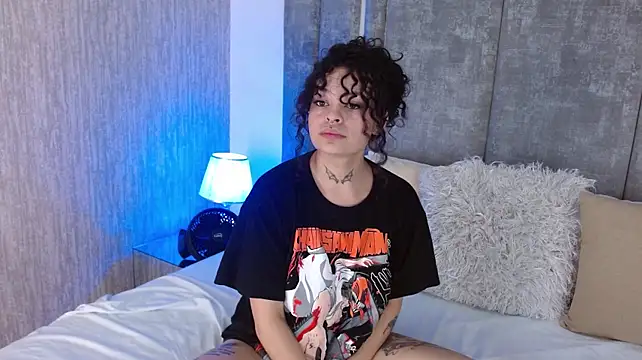 Chat +18 de KatherineGomez ao vivo