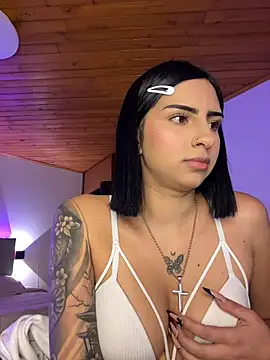 Chat XXX en directo de Hilary_pinkk