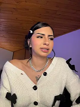 Chat XXX ao vivo de Hilary_pinkk