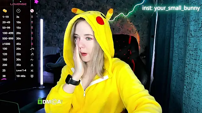 Your_small_bunny's Webcam Show