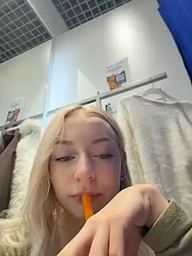 melissa_grrn Webbikameraesitys