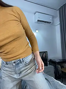 Show de CurlyLara na webcam