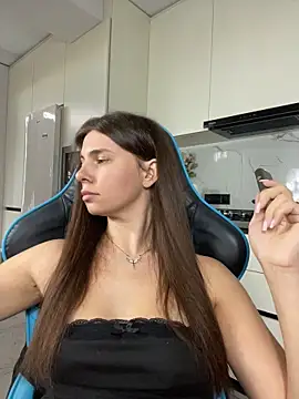 عرض كام CurlyLara