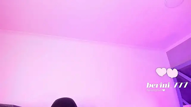 AmberiniHoffman's Live XXX Chat