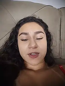 Chat XXX ao vivo de yummi_greluda