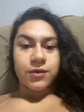 yummi_greluda's Live XXX Chat