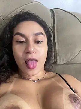 yummi_bigclit Live XXX-Chat
