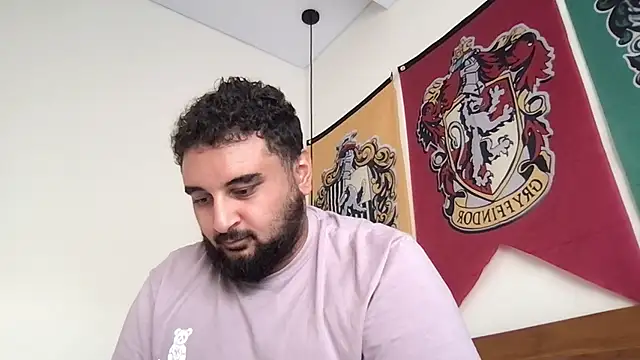 teddy_alan Show in webcam