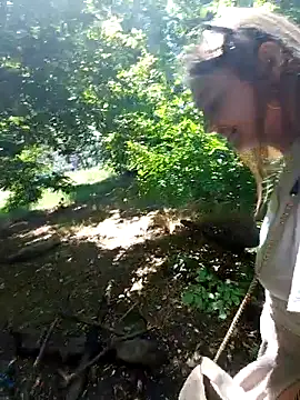 caressyourselfn Webbikameraesitys