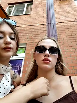 caressyourself Webcam-Show