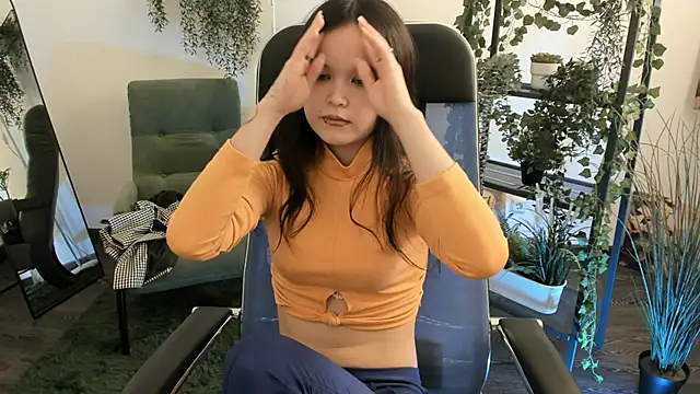 Elainebeness Adlı Modelin Canlı XXX Sohbeti