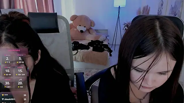 Elainebeness' Live XXX Chat