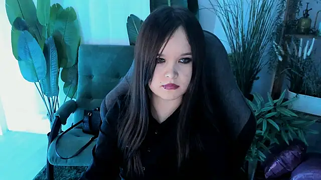 Elainebeness Adlı Modelin Canlı XXX Sohbeti