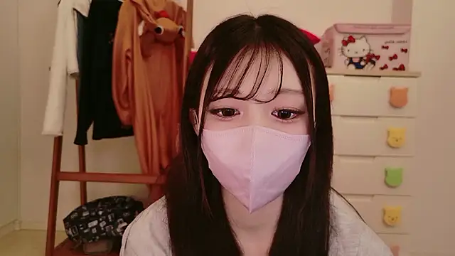 0o_MOMO_o0のウェブカメラショー