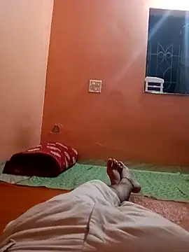 1010SumiT: διαδικτυακό σόου στην κάμερα