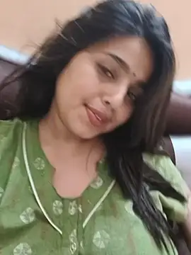 Cute-Simmi69's Webcam Show