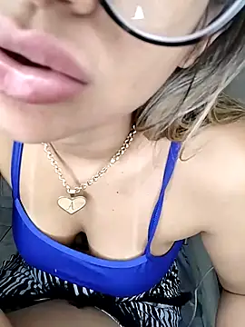 Show de fofinhaa12 na webcam