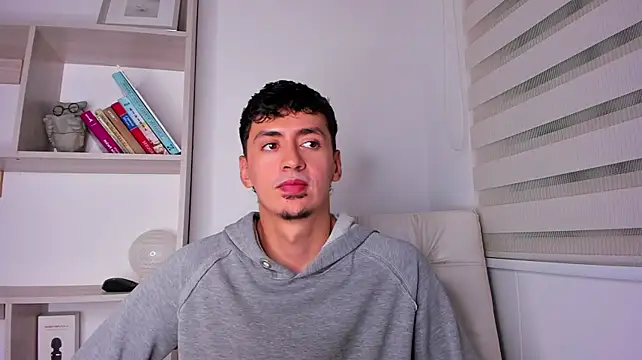 Show Webcam de Aaron_Tate