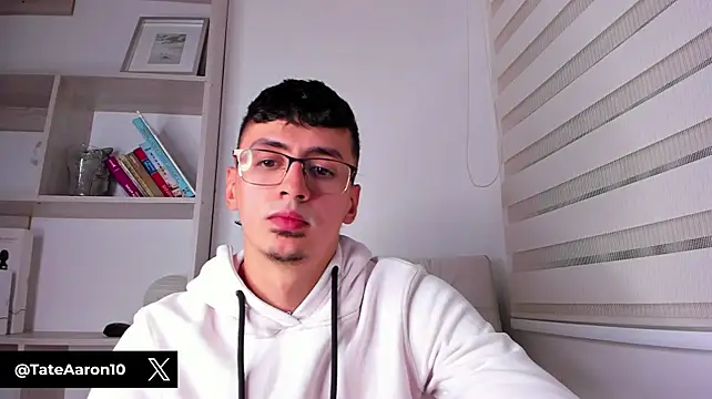 Aaron_Tate Pertunjukan Webcam