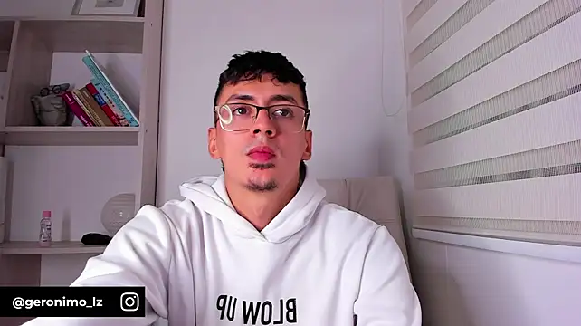 عرض كام Aaron_Tate