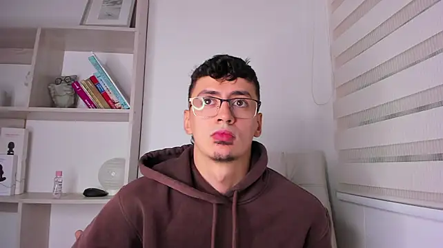 Aaron_Tate Шоу с уебкамера